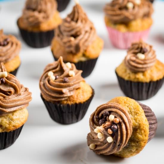 Mini Banana Cupcakes with Nutella