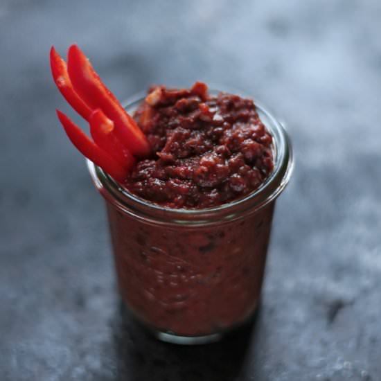 Black Bean and Roasted Pepper Dip