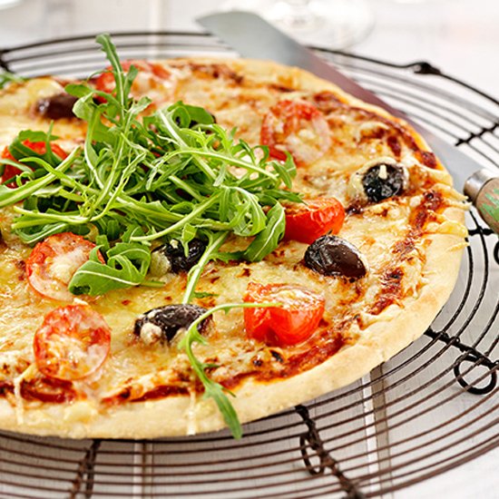 Cheesy Tomato and Olive Pizza