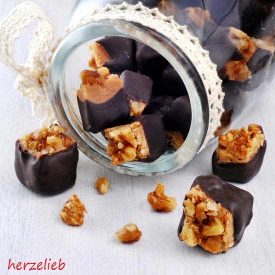 Caramel with Walnut Crunch