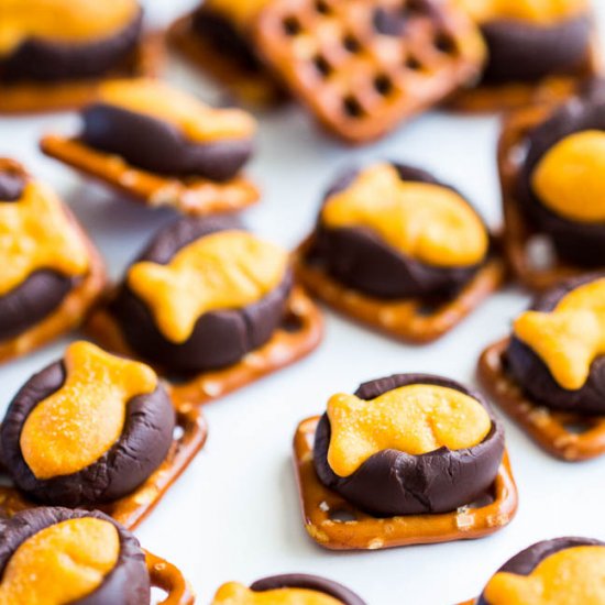 Chocolate Goldfish Cracker Bites