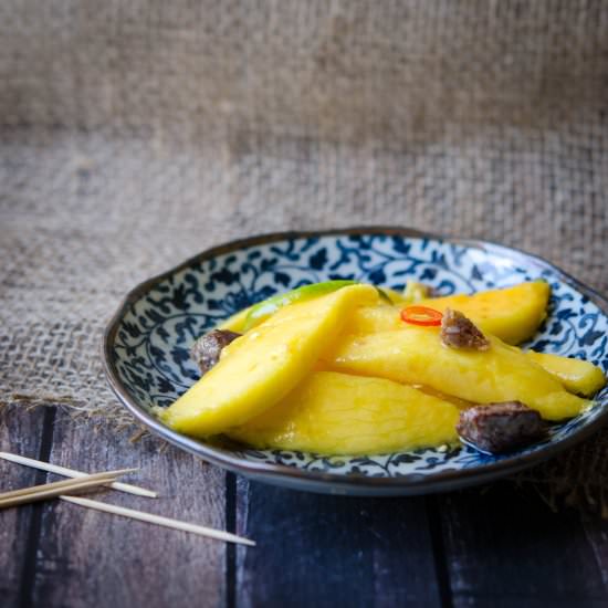 Sweet sour mango slices