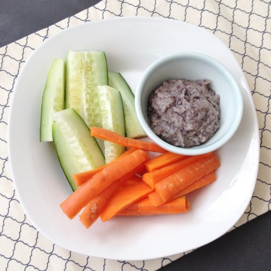 Roasted Garlic & Black Bean Hummus