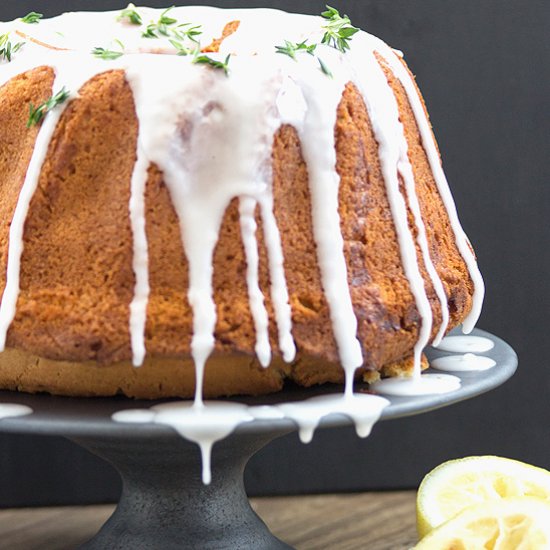 Classic Lemon Cake with Thyme