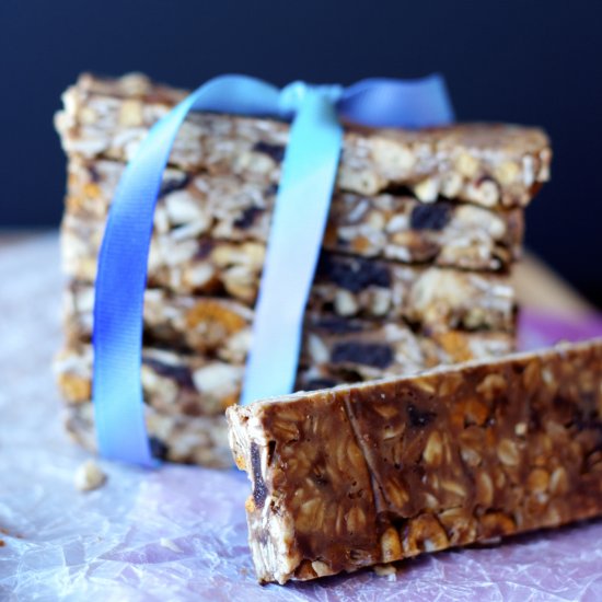 Cherry Almond Granola Bars