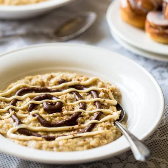 Cinnamon Roll Protein Oatmeal