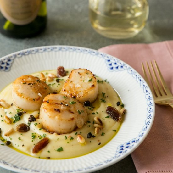 Seared Scallops w/ Cauliflower Puree