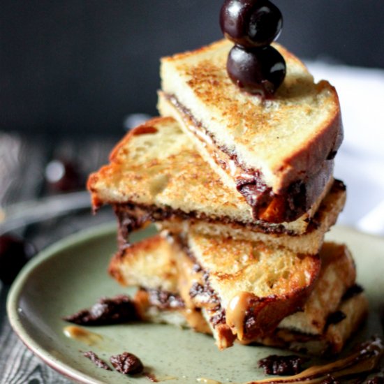 Salted Caramel Chocolate Sammies