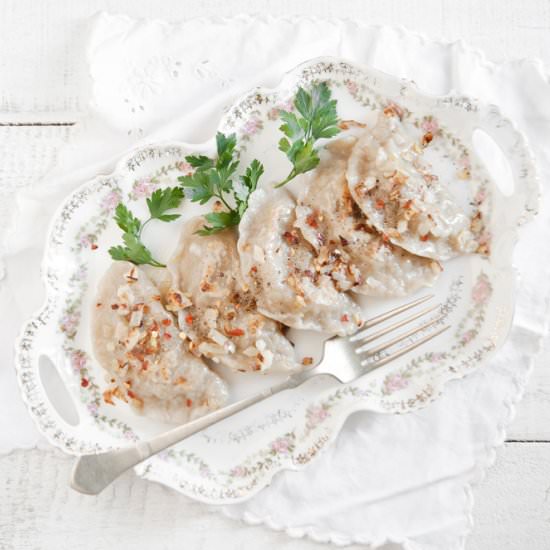 Dumplings with buckwheat and leek