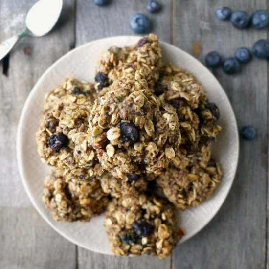 Blueberry and Acai Tea Oat Cookies