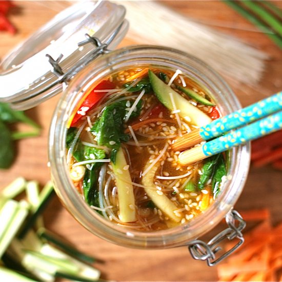 Instant Veggie Noodle Soup in a Jar