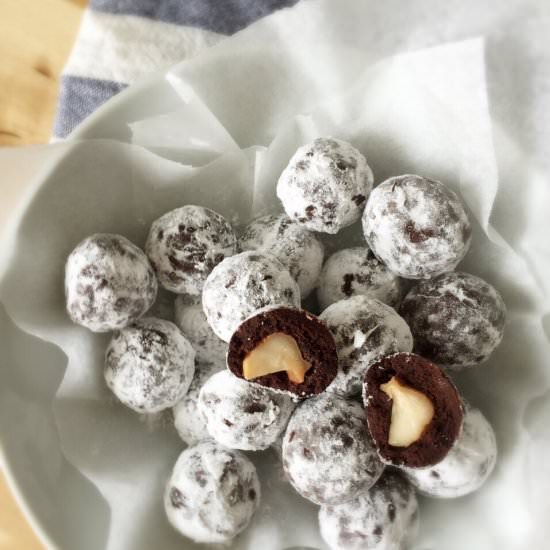 Chocolate Macadamia Snowball