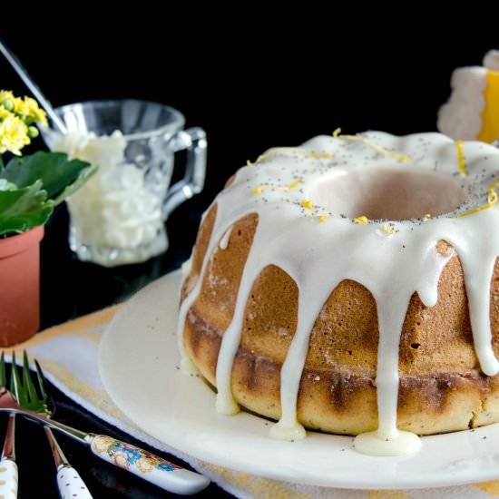 Lemon Poppy Seed Bundt Cake