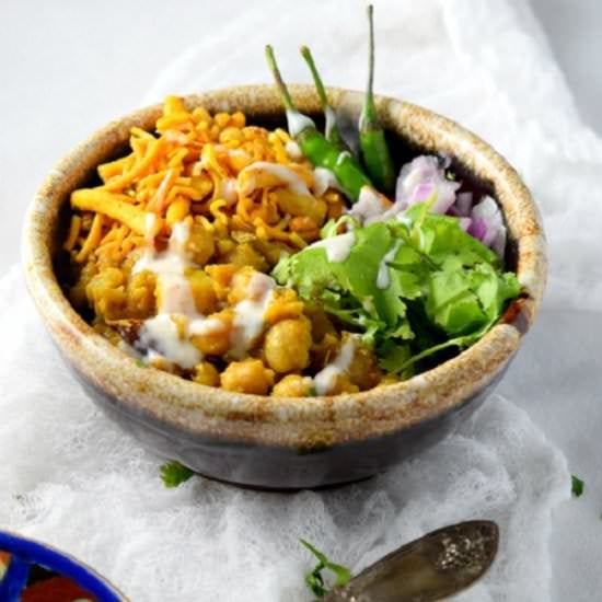 Warm Chickpea Chaat (Dahi- Misal)