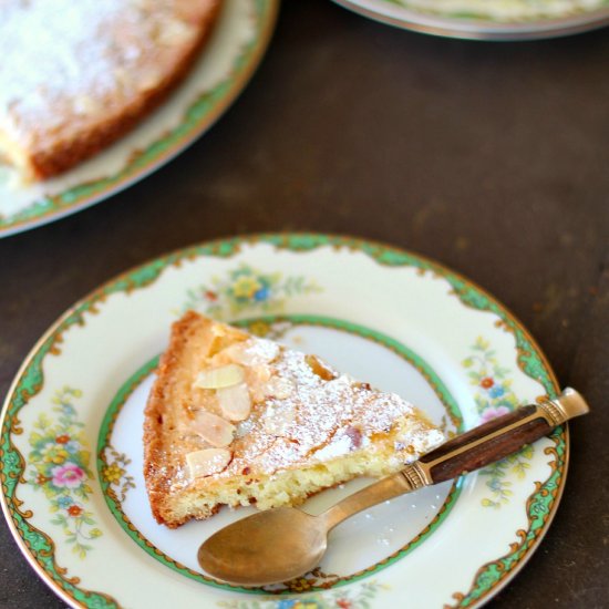 5-Minute Almond Cake