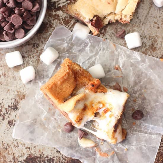 Chocolate Chip Smore Bars