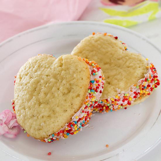 Heart shaped Raspberry Whoopie Pie