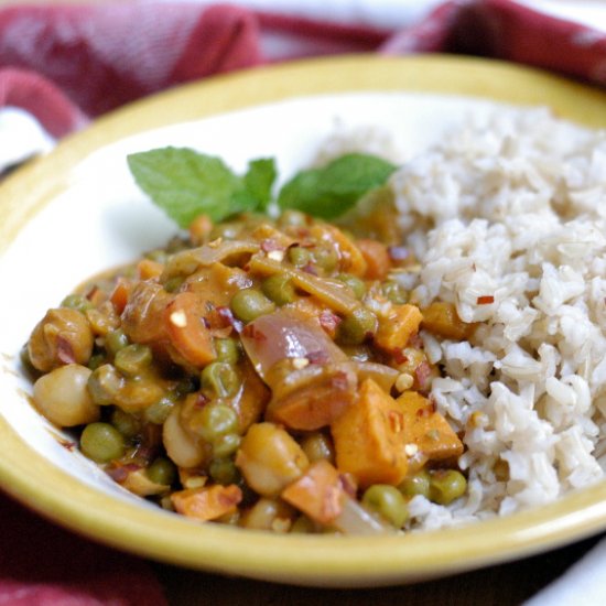 Simple Vegetable and Chickpea Curry