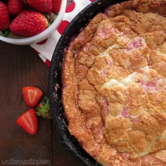 Easy Skillet Strawberry Cobbler