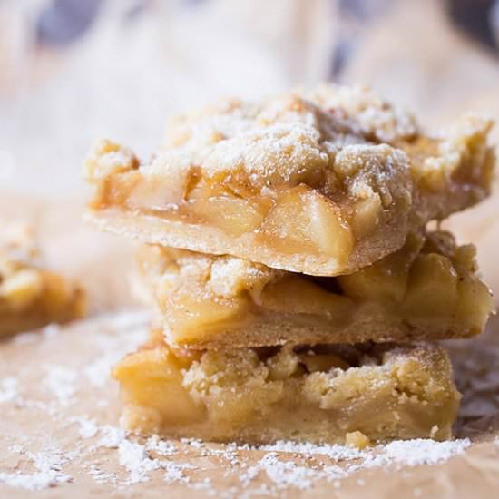 Apple Pie Traybake