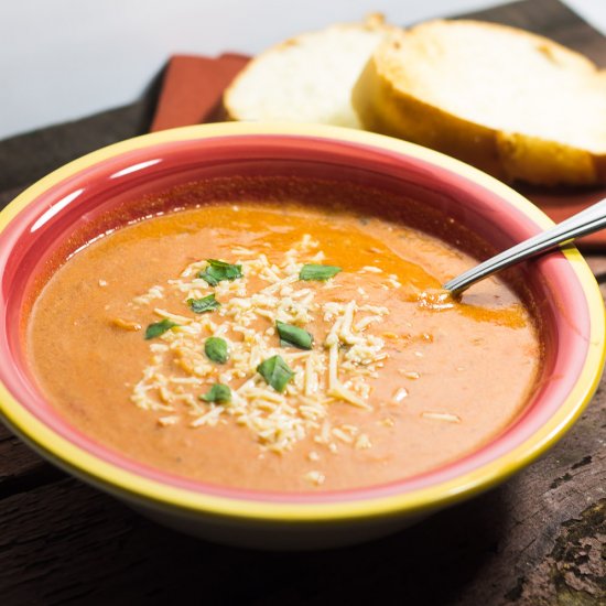 Slow Cooker Tomato Basil Soup