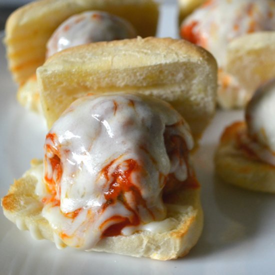 Cheesy Meatball Sliders