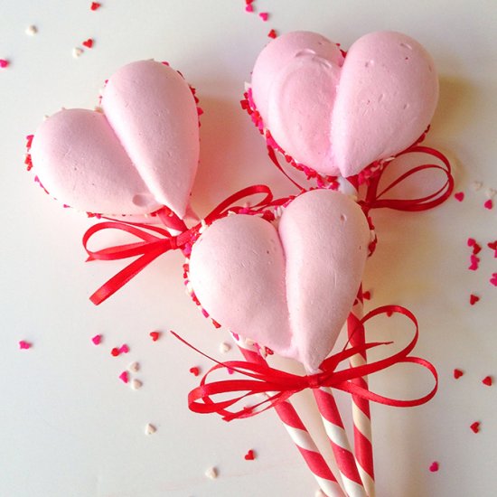 Meringue Cookie Heart Pops