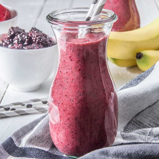 Triple Berry Chia Detox Smoothie