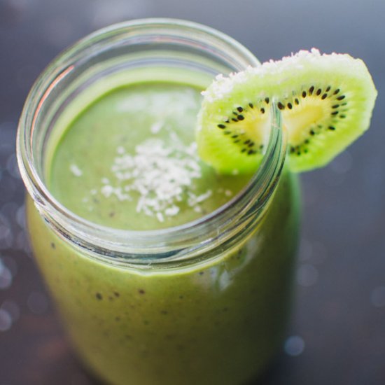 Coconut Kiwi Energy Smoothie