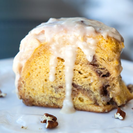 Vegan Pumpkin Cinnamon Rolls