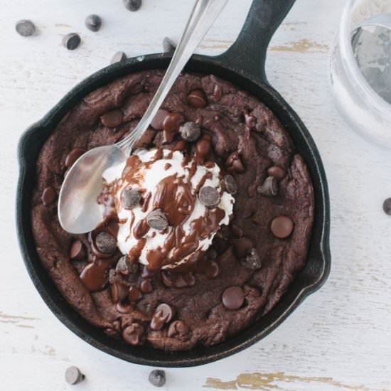 Skillet Chocolate Chip Cookie