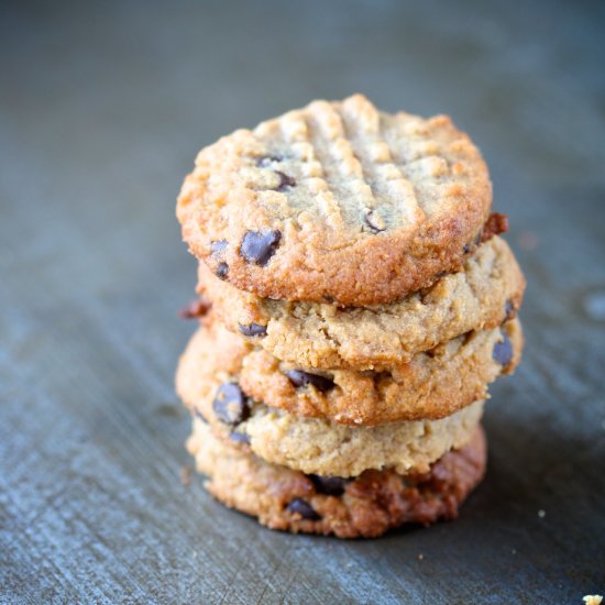 Easy PB Chocolate Chip Cookies