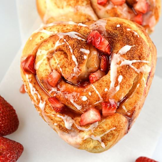 Strawberry Cinnamon Rolls