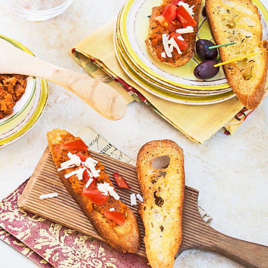 Delish Sun-Dried Tomato Crostini