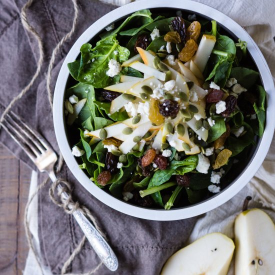 Gorgonzola Pear Spinach Salad