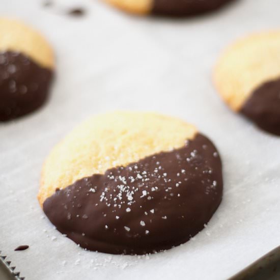 Dark Chocolate Cornmeal Cookies