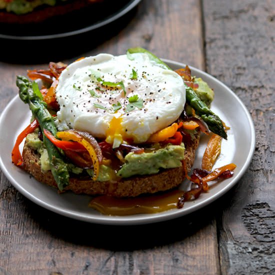 Smashed Avocado Toast + Veggies