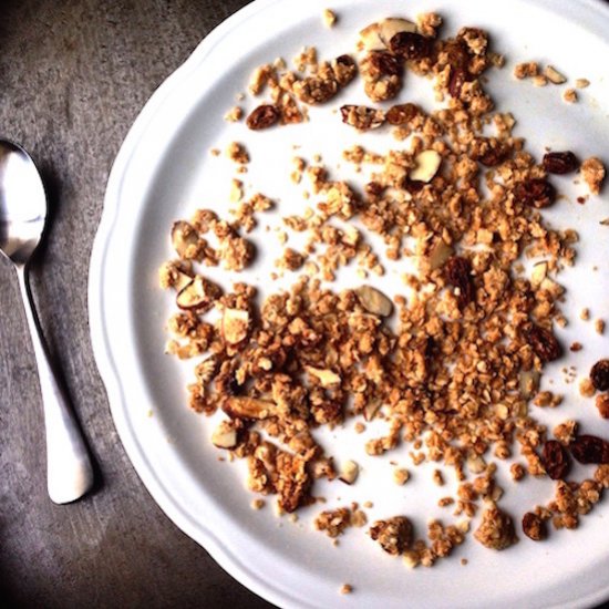 {No-Sugar-Added} Microwave Granola