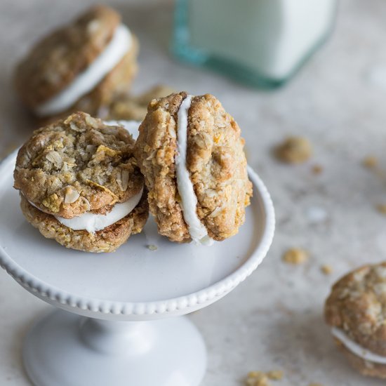 Cereal Milk Cookie Sandwiches