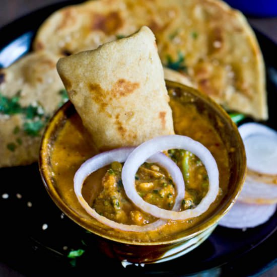 Whole wheat flour and garlic kulcha