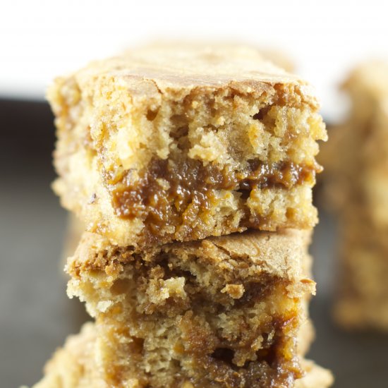 Blondies With Dulce de Leche