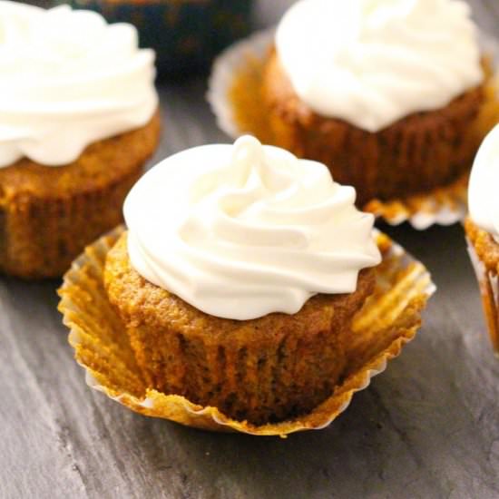 Oatmeal Creme Pie Cupcakes