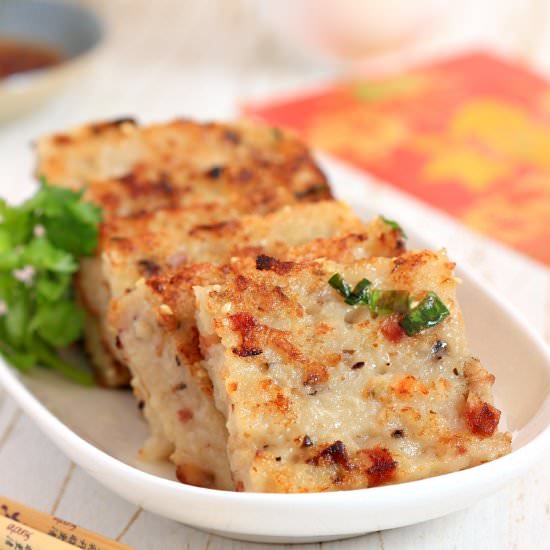 Steamed Turnip Cake / Loh Bak Goh