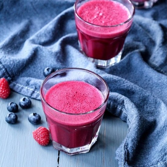 Raw Beetroot Banana Milkshake