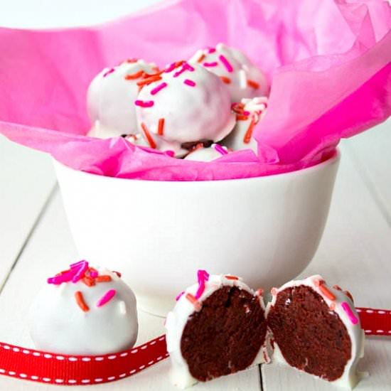 Red Velvet Oreo Truffles