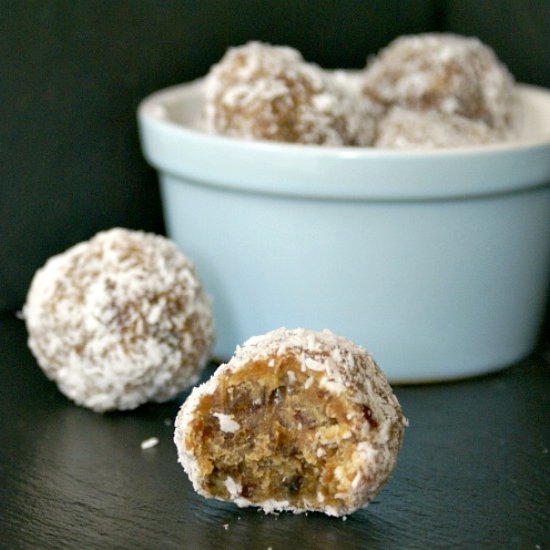 Coconut and Date Raw Dough Balls