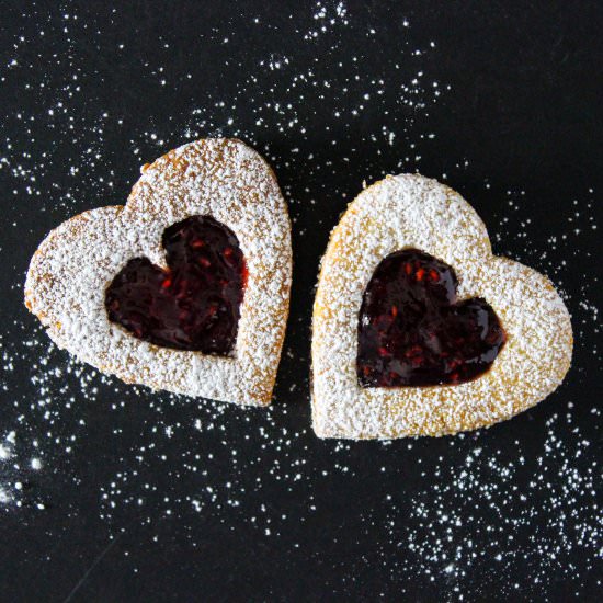 Valentine Linzer Cookies