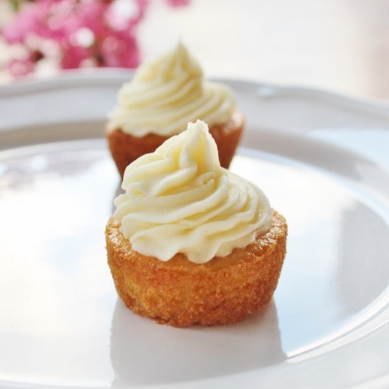 Vanilla, fig and honey cupcake