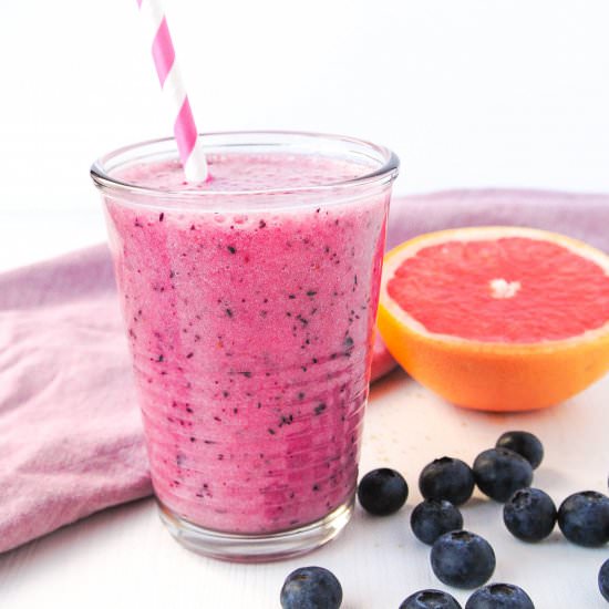 Grapefruit and Blueberry Smoothie