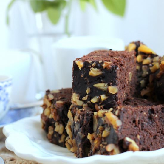 Slow Cooker Chocolate Zucchini Cake